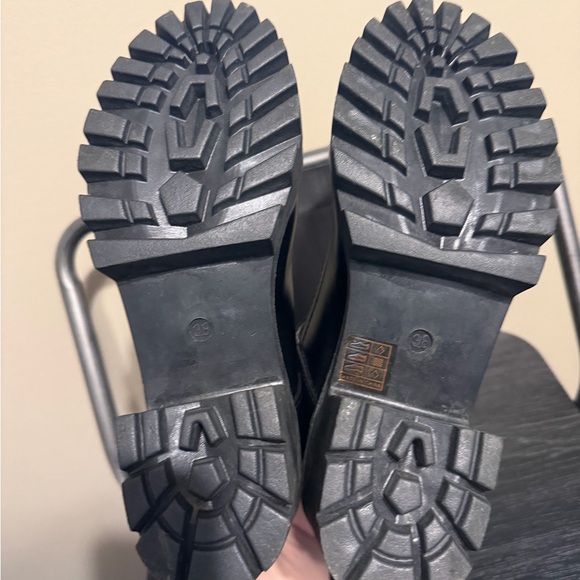 Black Chunky Mary Jane Platform Heels Goth Alt Lug Sole Strap Charm Size 38 - Picture 3 of 12